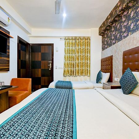 Hotel Square Plaza At Airport Neu-Delhi Exterior foto