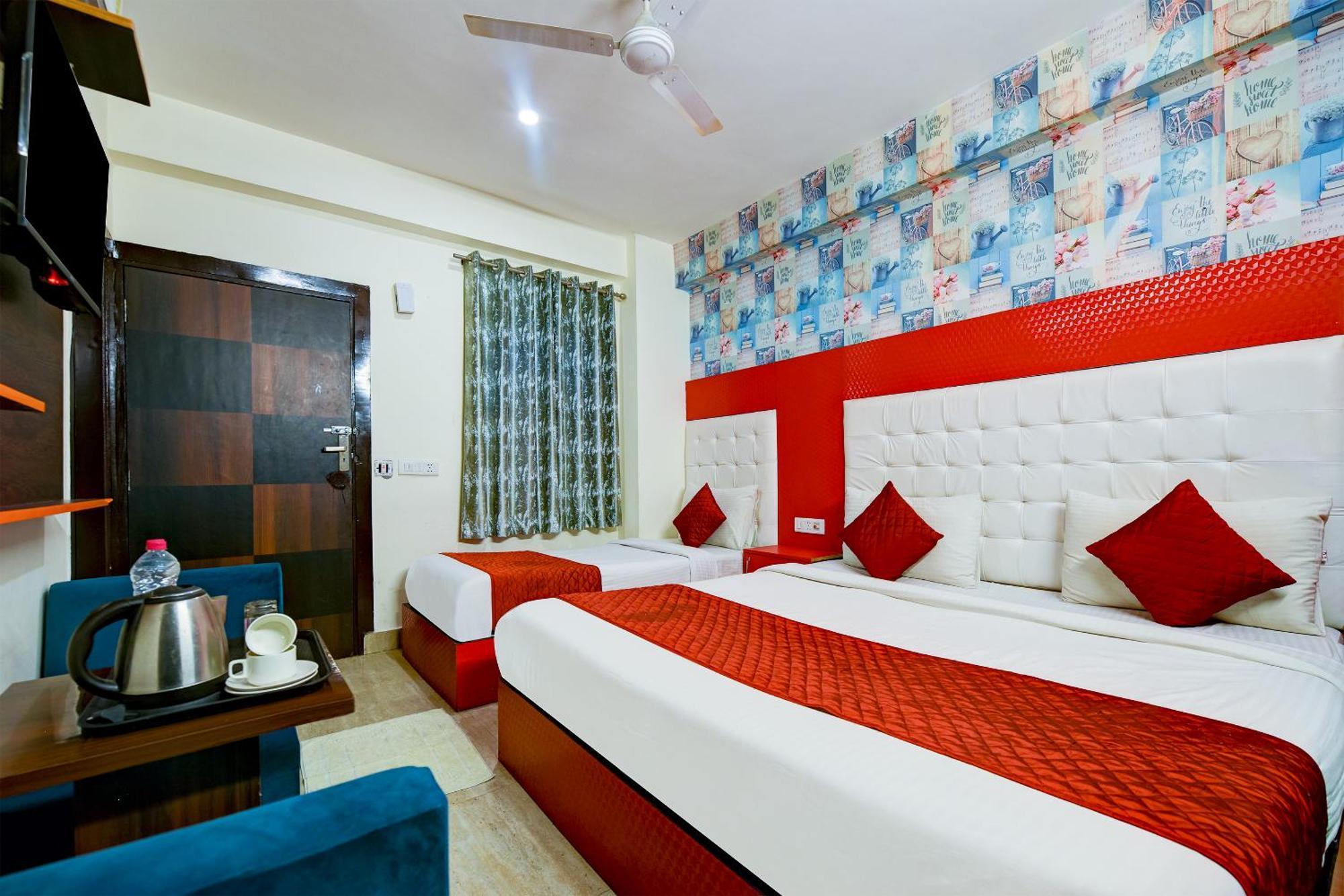 Hotel Square Plaza At Airport Neu-Delhi Exterior foto