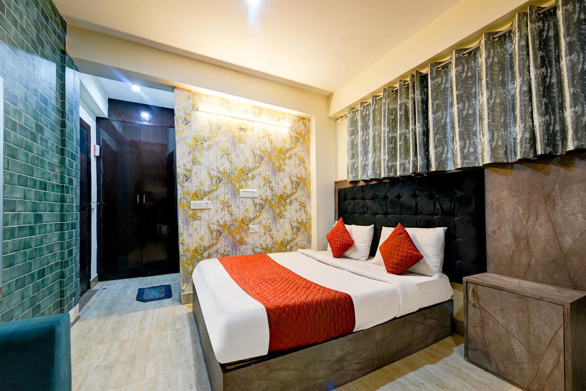 Hotel Square Plaza At Airport Neu-Delhi Exterior foto