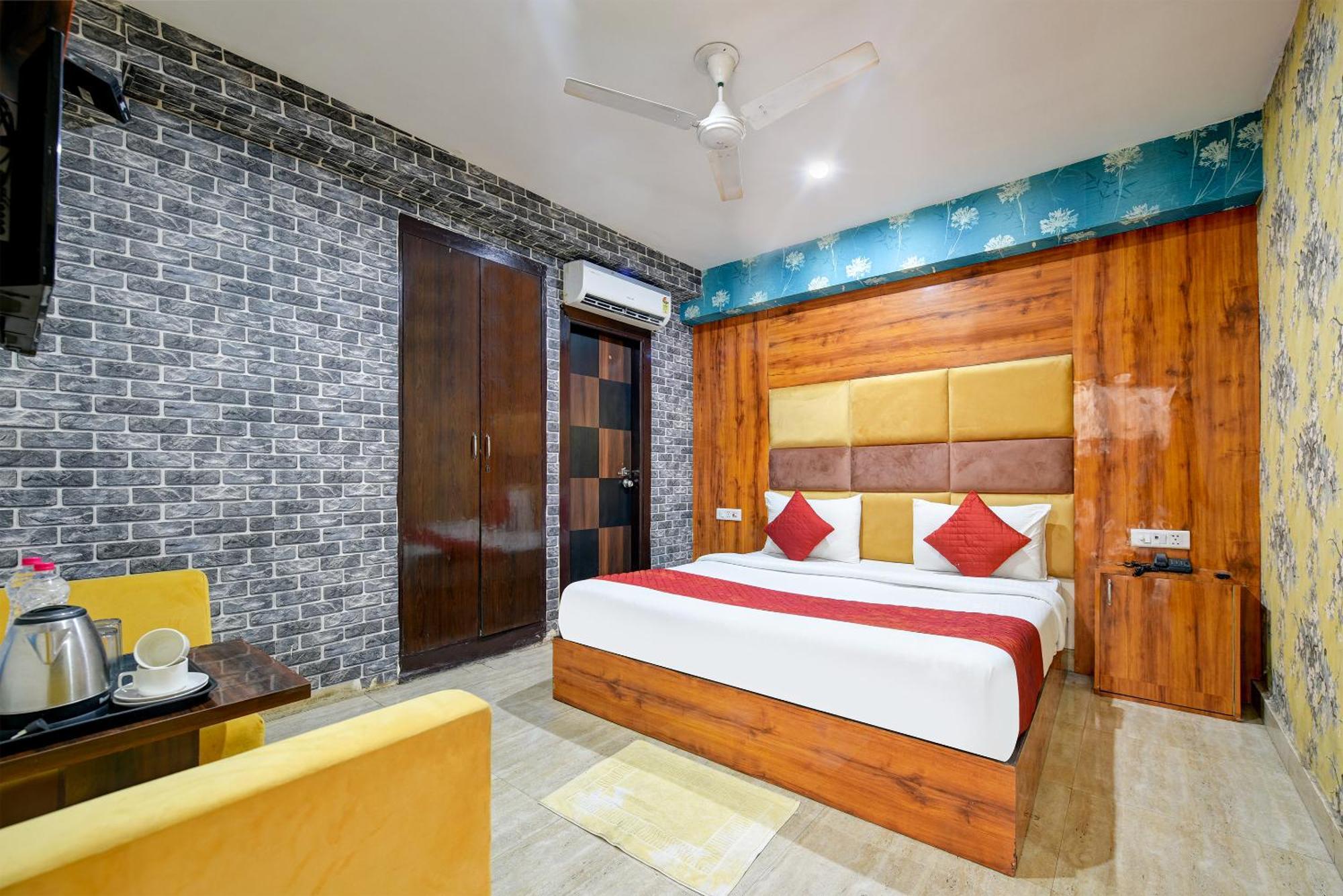 Hotel Square Plaza At Airport Neu-Delhi Exterior foto