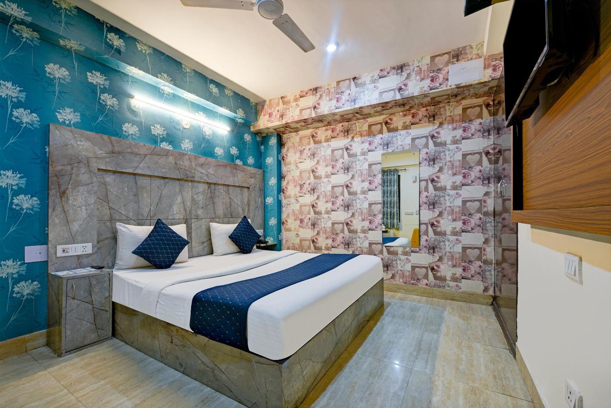 Hotel Square Plaza At Airport Neu-Delhi Exterior foto