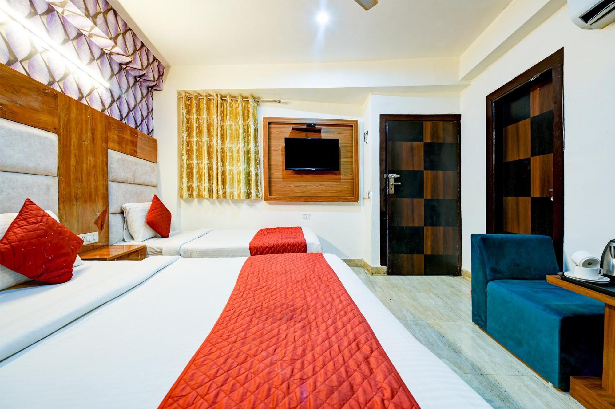 Hotel Square Plaza At Airport Neu-Delhi Exterior foto