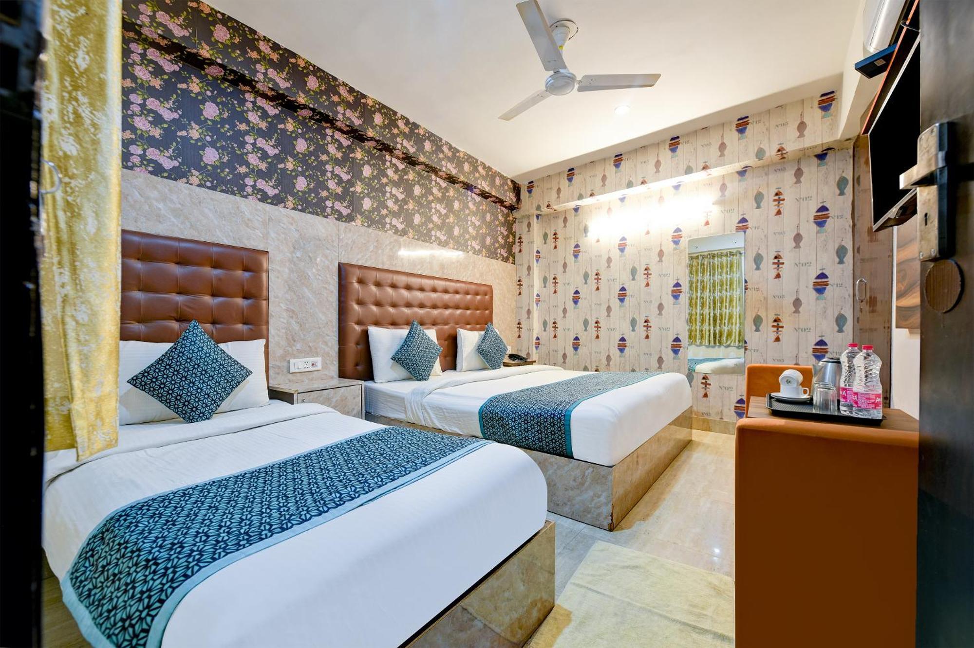 Hotel Square Plaza At Airport Neu-Delhi Exterior foto