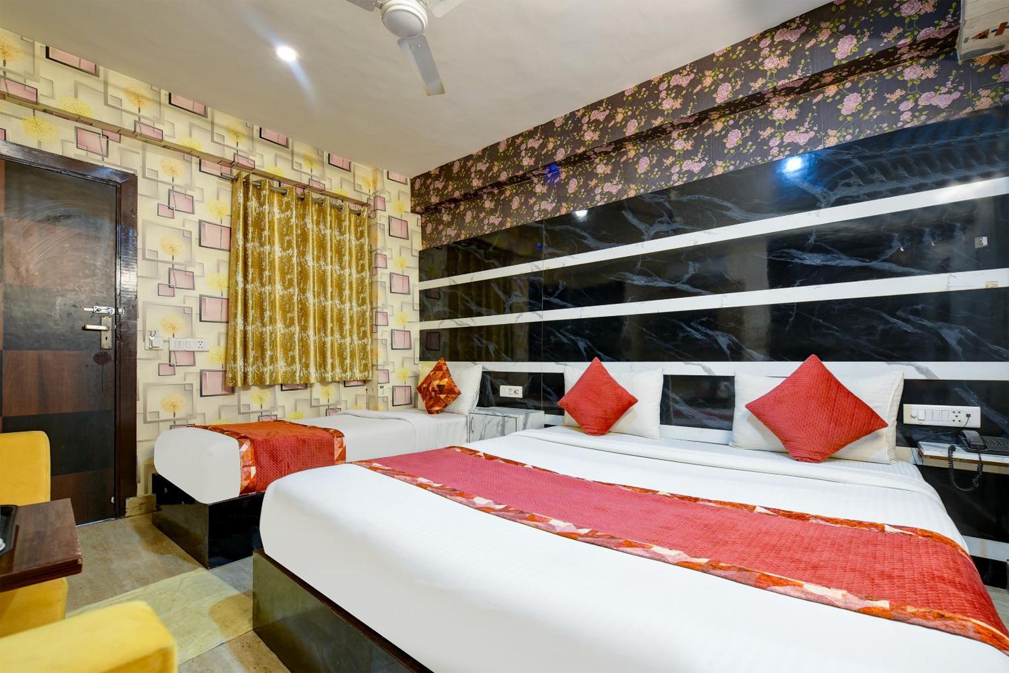 Hotel Square Plaza At Airport Neu-Delhi Exterior foto