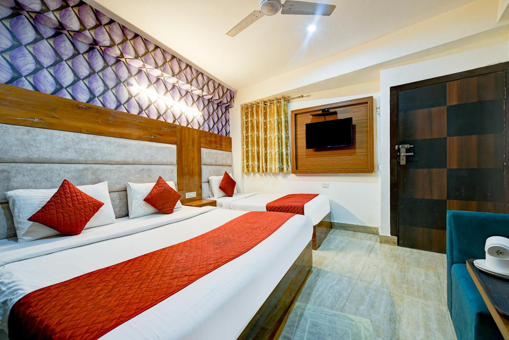 Hotel Square Plaza At Airport Neu-Delhi Exterior foto