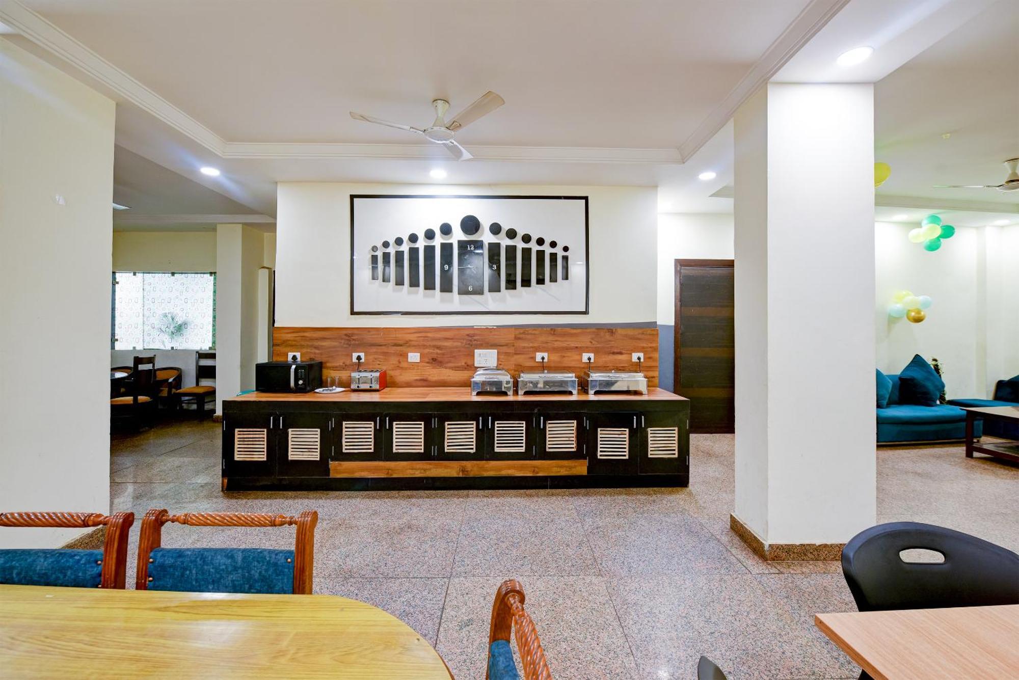 Hotel Square Plaza At Airport Neu-Delhi Exterior foto