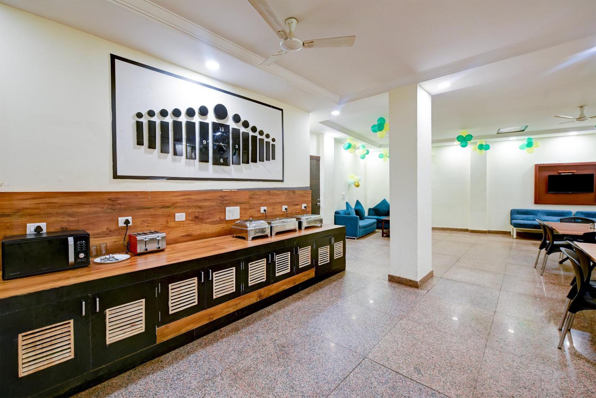 Hotel Square Plaza At Airport Neu-Delhi Exterior foto